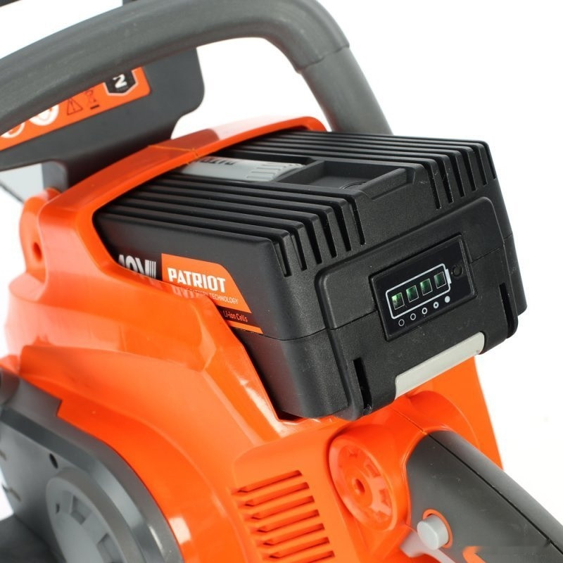 Аккумуляторная пила Patriot СS 402XL 220201402 (c 1-м АКБ) Аккумуляторная пила Patriot СS 402XL 220201402 (c 1-м АКБ)