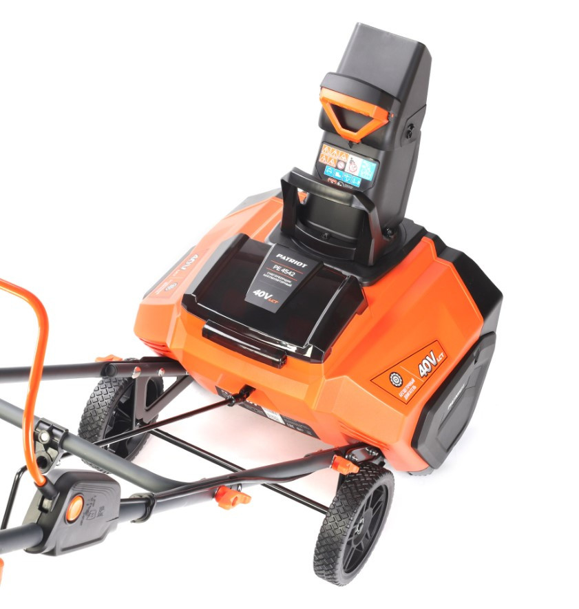 Снегоуборщик Patriot PE 4542 LCT (с 2-мя АКБ) Снегоуборщик Patriot PE 4542 LCT (с 2-мя АКБ)