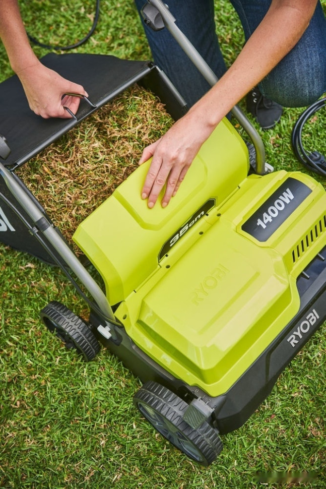 Скарификатор-аэратор Ryobi RY1400SF35B Скарификатор-аэратор Ryobi RY1400SF35B