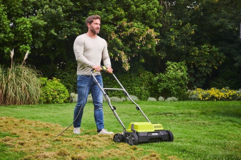 Скарификатор-аэратор Ryobi RY1400SF35B Скарификатор-аэратор Ryobi RY1400SF35B