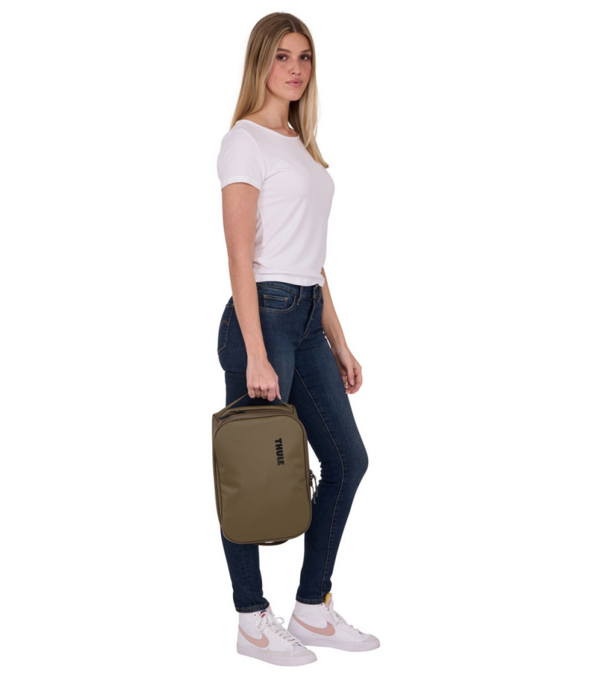 Рюкзак Thule Chasm Large Gear Cube 15л, хаки, 3205219 (TCGC303DK) Рюкзак Thule Chasm Large Gear Cube 15л, хаки, 3205219 (TCGC303DK)