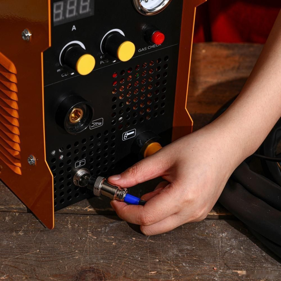 Аппарат плазменной резки Deko DCUT-40 051-4688 Аппарат плазменной резки Deko DCUT-40 051-4688