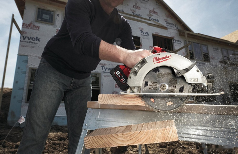 Дисковая (циркулярная) пила Milwaukee M18 BLCS66-0X (без АКБ)