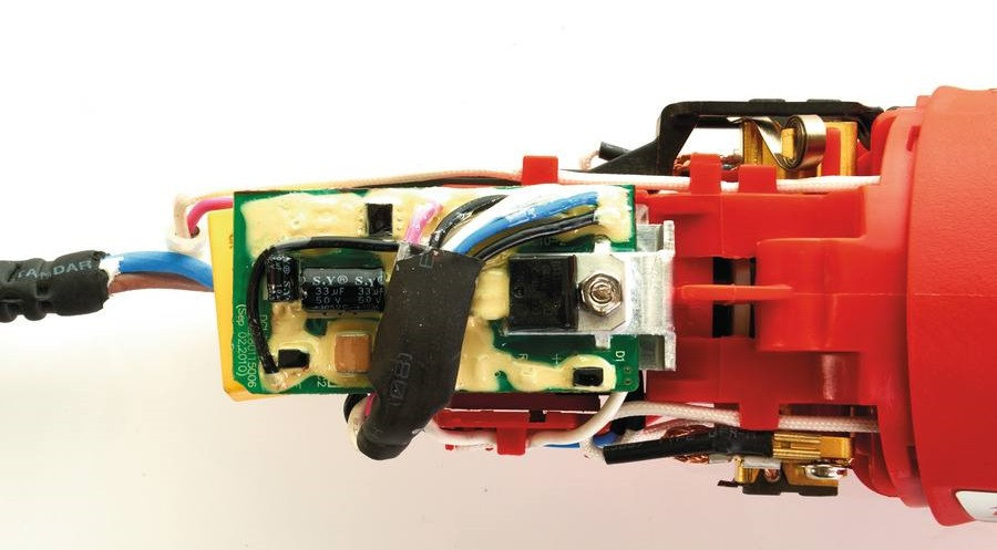 Угловая шлифмашина Milwaukee AGV 17-150 XC/DMS Угловая шлифмашина Milwaukee AGV 17-150 XC/DMS