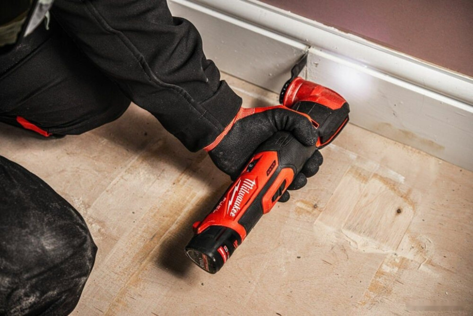 Аккумулятор для инструмента Milwaukee M12 M12HB2.5 4932480164 (12В/2.5 Ач) Аккумулятор для инструмента Milwaukee M12 M12HB2.5 4932480164 (12В/2.5 Ач)