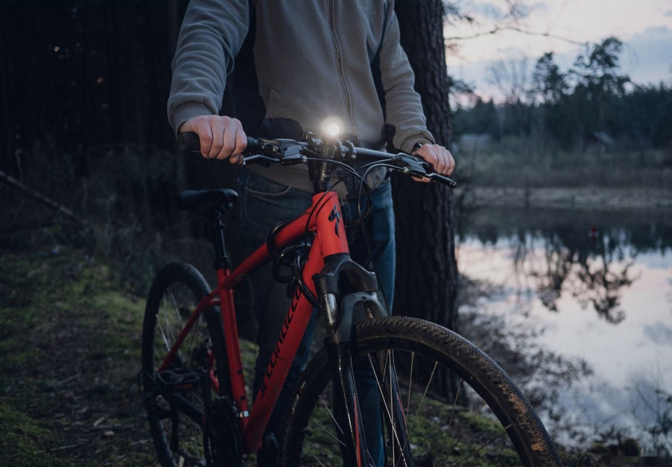 Фонарь Armytek Wizard C2 WG Magnet USB (белый) Фонарь Armytek Wizard C2 WG Magnet USB (белый)