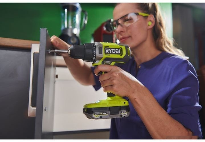 Дрель-шуруповерт Ryobi RDD18-2C52S 5133005522 (с 2-мя АКБ 2 Ач+5 Ач, сумка) Дрель-шуруповерт Ryobi RDD18-2C52S 5133005522 (с 2-мя АКБ 2 Ач+5 Ач, сумка)