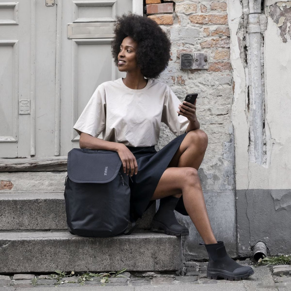 Рюкзак Thule Subterra 2 26L TSTB434BLK (черный) Рюкзак Thule Subterra 2 26L TSTB434BLK (черный)