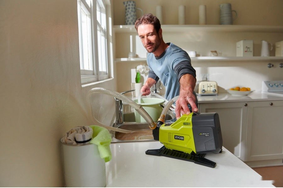 Насос Ryobi One+ R18TP-0 (без АКБ) Насос Ryobi One+ R18TP-0 (без АКБ)