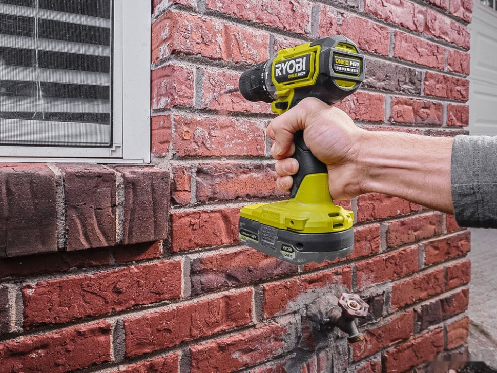 Ударная дрель-шуруповерт Ryobi HP RPD18C-220S 5133004982 (с 2-мя АКБ 2 Ah, сумка)