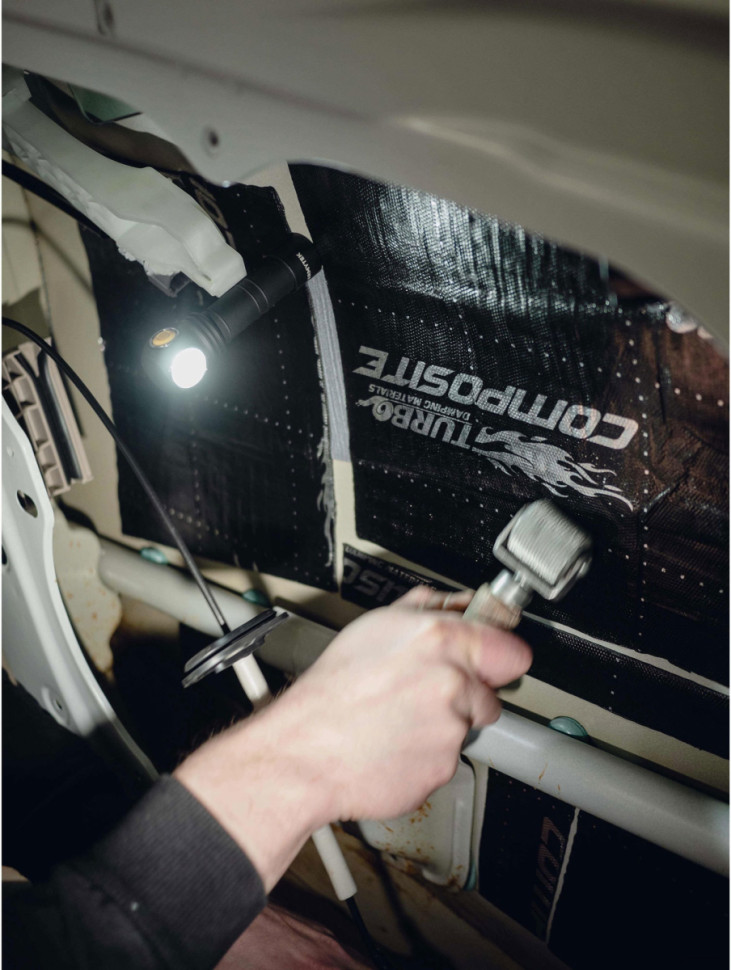 Фонарь Armytek Wizard C2 WR Magnet USB (теплый) Фонарь Armytek Wizard C2 WR Magnet USB (теплый)