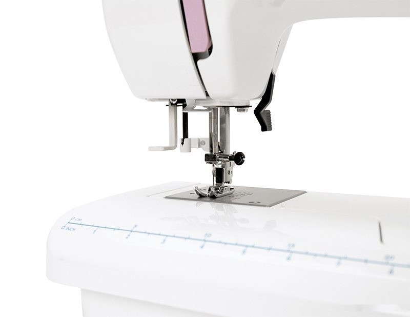 Электромеханическая швейная машина Janome HD1015 Электромеханическая швейная машина Janome HD1015