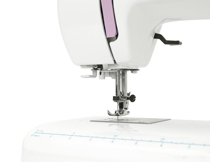 Электромеханическая швейная машина Janome HD1015 Электромеханическая швейная машина Janome HD1015