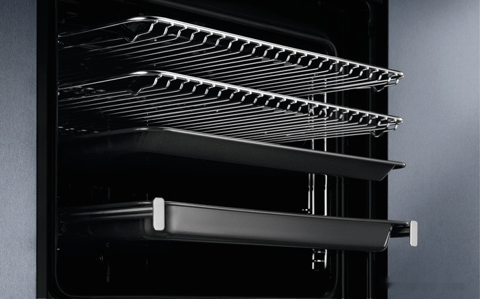 Духовой шкаф Electrolux KOAAS31WX