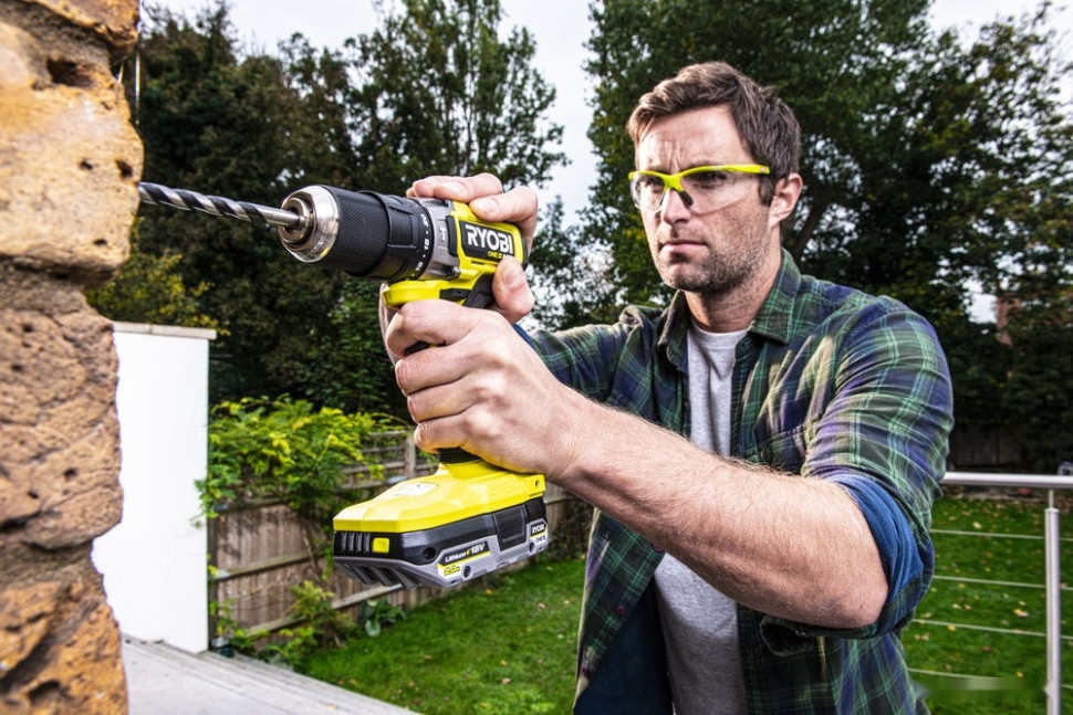 Ударная дрель-шуруповерт Ryobi HP RPD18C-242S 5133004983 (с 2-мя АКБ 4 Ah + 2 Ah, сумка)