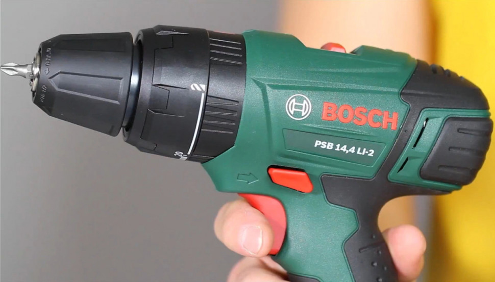 Дрель ударная Bosch PSB 14.4 LI-2 Дрель ударная Bosch PSB 14.4 LI-2