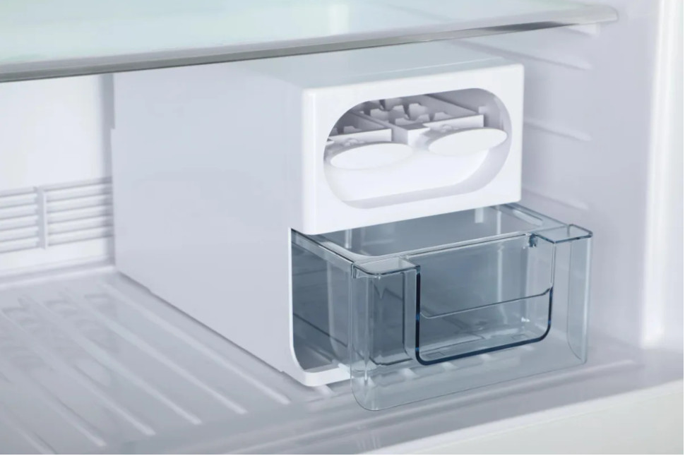 Четырёхдверный холодильник Hitachi R-W660PUC7GBK Четырёхдверный холодильник Hitachi R-W660PUC7GBK