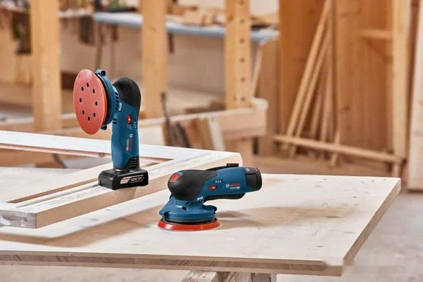 Шлифовальная машина Bosch GEX 12V-125 Professional 0601372101 (без АКБ) Шлифовальная машина Bosch GEX 12V-125 Professional 0601372101 (без АКБ)