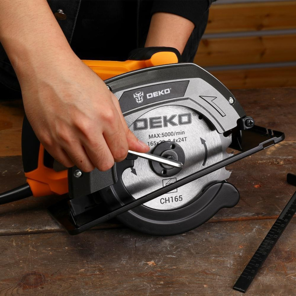 Дисковая (циркулярная) пила Deko DKCS1500-160 Дисковая (циркулярная) пила Deko DKCS1500-160