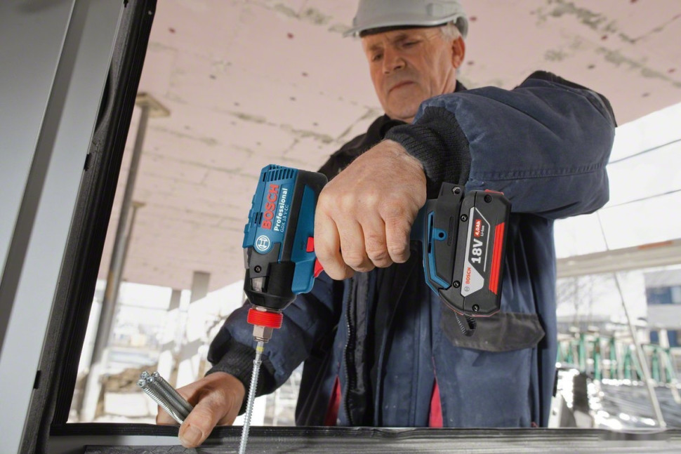 Гайковерт Bosch GDX 18 V-EC Professional 06019B9107 (с 2-мя АКБ, кейс) Гайковерт Bosch GDX 18 V-EC Professional 06019B9107 (с 2-мя АКБ, кейс)