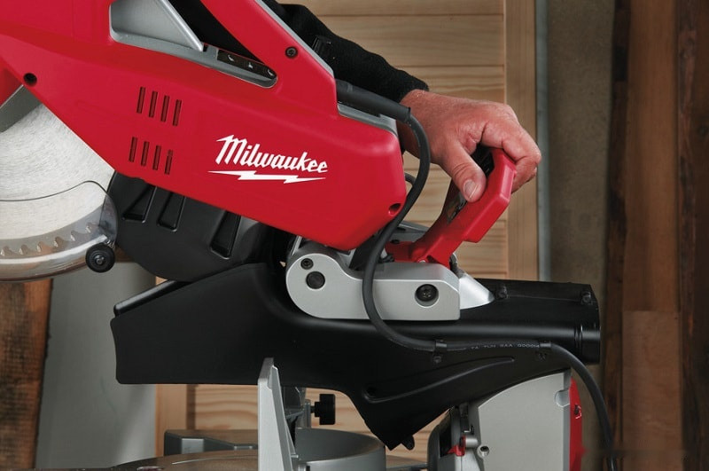 Торцовочная пила Milwaukee MS 304 DB 4933471052