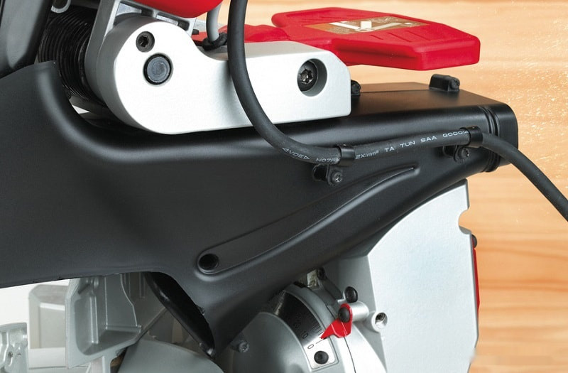 Торцовочная пила Milwaukee MS 304 DB 4933471052