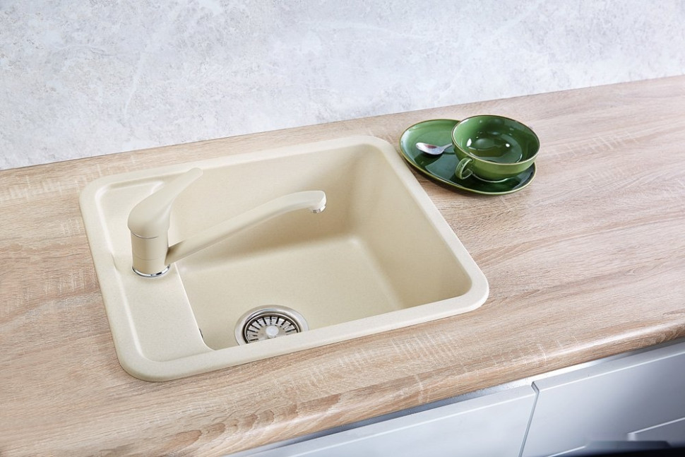 Кухонная мойка Granula 4202 (черный) Кухонная мойка Granula 4202 (черный)