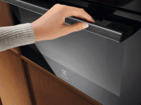Микроволновая печь Electrolux MealAssist 700 LVM9E2XZ
