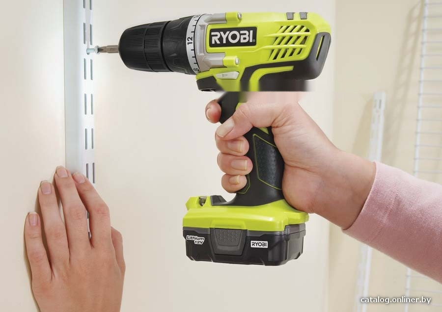 Дрель-шуруповерт Ryobi R12SD-220S 5133005061 (с 2-мя АКБ, сумка) Дрель-шуруповерт Ryobi R12SD-220S 5133005061 (с 2-мя АКБ, сумка)