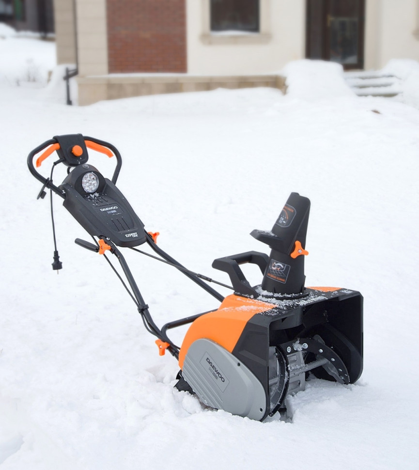 Снегоуборщик Daewoo Power Dast 3000E Снегоуборщик Daewoo Power Dast 3000E