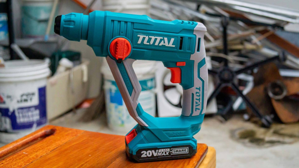 Перфоратор Total TRHLI1601 Перфоратор Total TRHLI1601