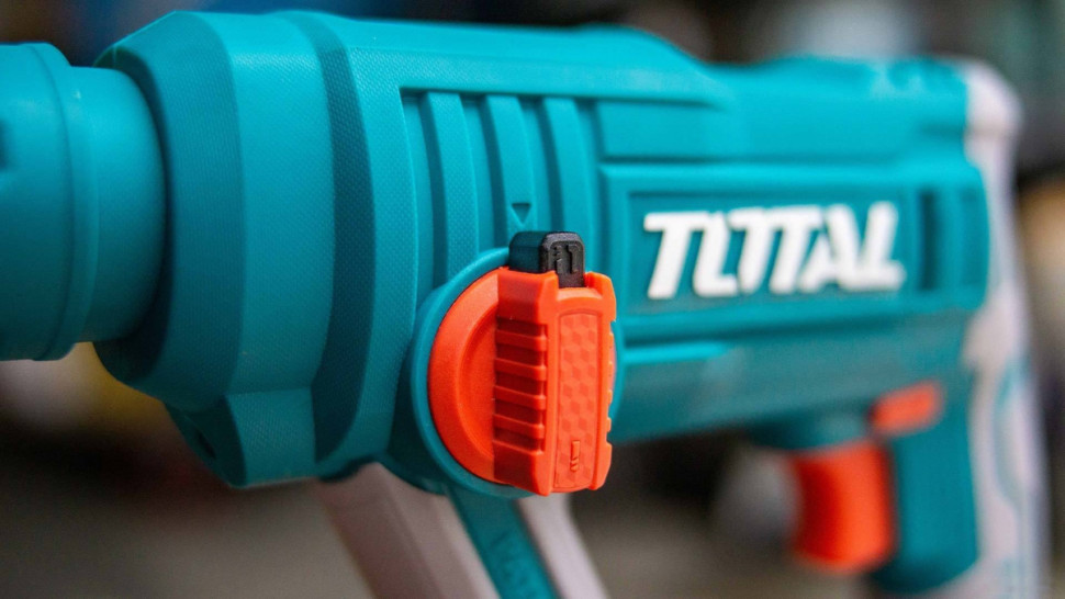 Перфоратор Total TRHLI1601 Перфоратор Total TRHLI1601