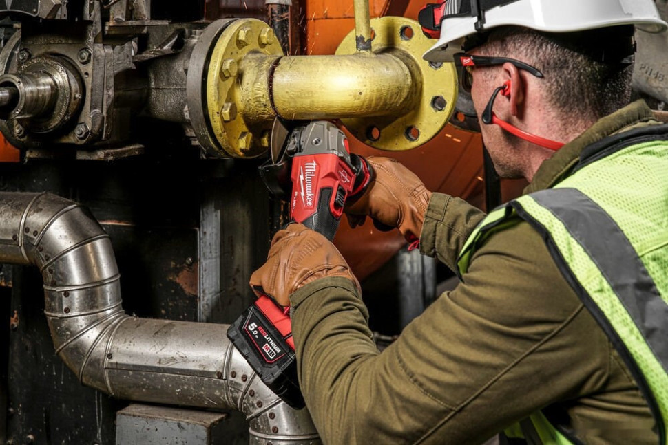 Угловая шлифмашина Milwaukee M18 FSAG125XB-0X Fuel 4933478429 (без АКБ) Угловая шлифмашина Milwaukee M18 FSAG125XB-0X Fuel 4933478429 (без АКБ)