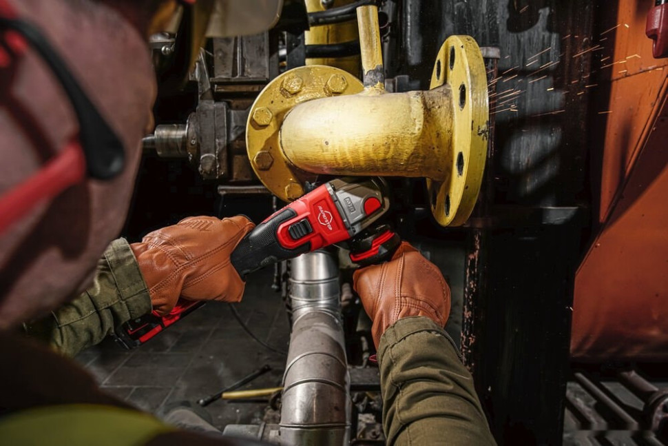 Угловая шлифмашина Milwaukee M18 FSAG125XB-0X Fuel 4933478429 (без АКБ) Угловая шлифмашина Milwaukee M18 FSAG125XB-0X Fuel 4933478429 (без АКБ)