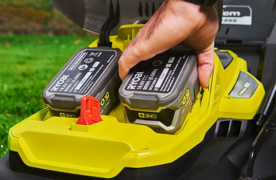 Колёсная газонокосилка Ryobi RY18LMX40A-150 (с 1-им АКБ) Колёсная газонокосилка Ryobi RY18LMX40A-150 (с 1-им АКБ)