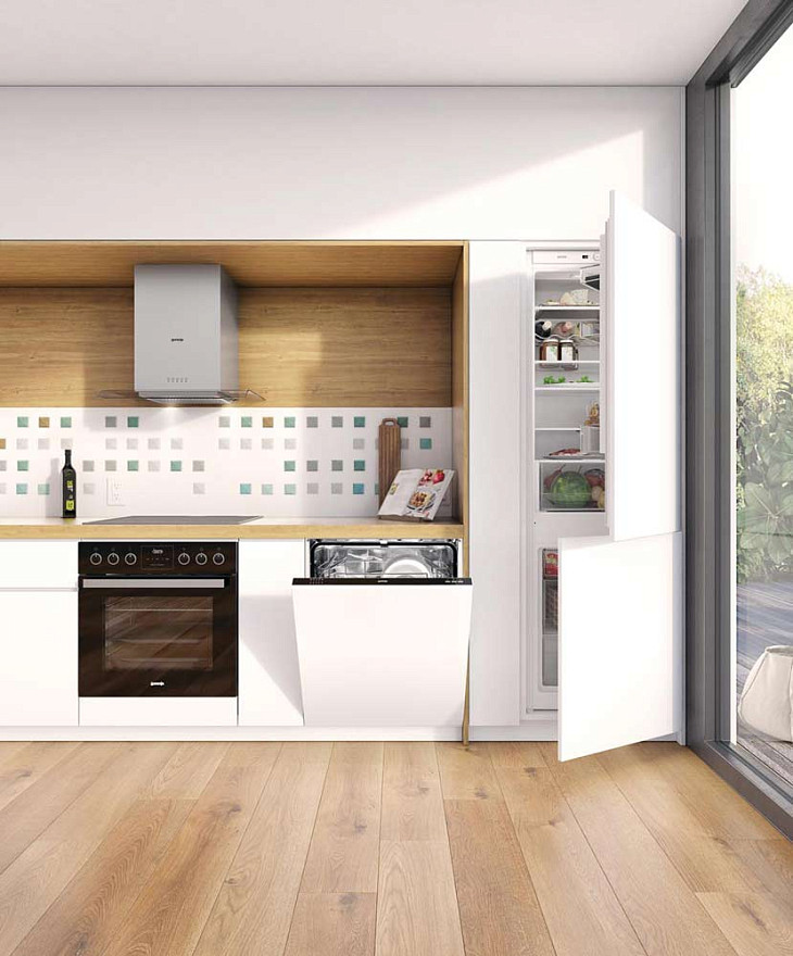 Холодильник с нижней морозильной камерой Gorenje NRKI 2181 E1