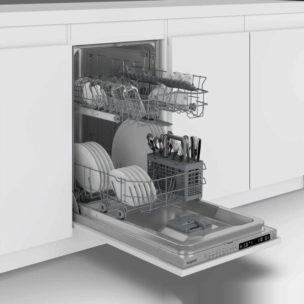 Посудомоечная машина Hotpoint HIS 1C56W