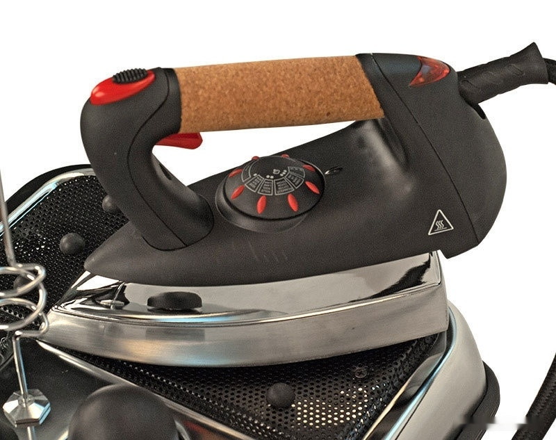 Утюг Chayka V3600 Утюг Chayka V3600