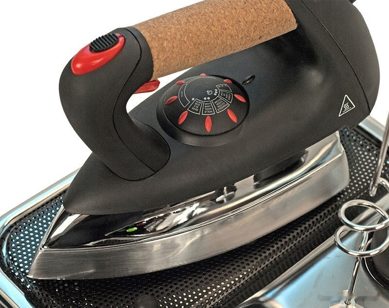 Утюг Chayka V3600 Утюг Chayka V3600