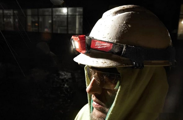 Фонарь Milwaukee HL-SF Фонарь Milwaukee HL-SF