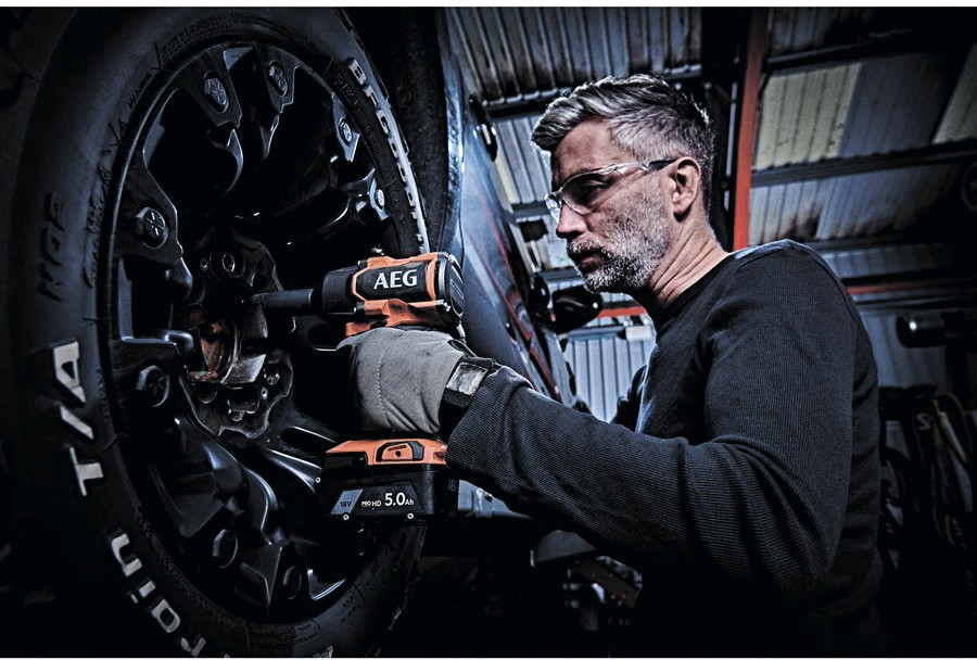 Гайковерт AEG Powertools BSS18MTF12BL-0 4935479663 (без АКБ)