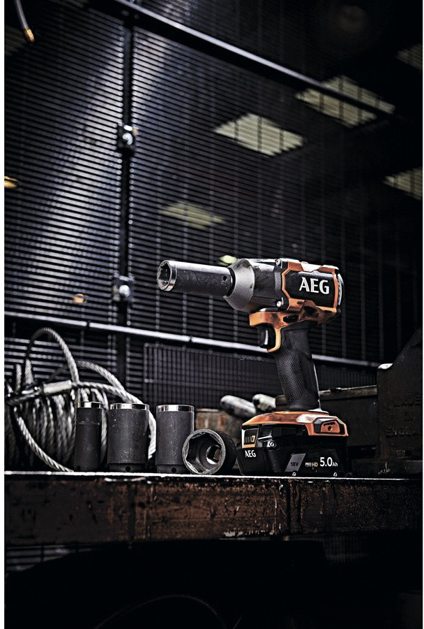 Гайковерт AEG Powertools BSS18MTF12BL-0 4935479663 (без АКБ)