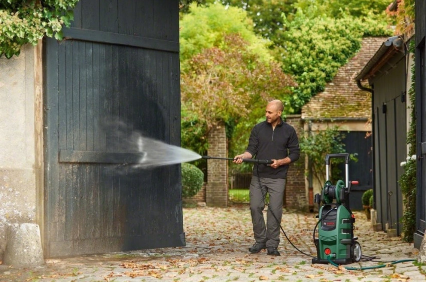 Мойка высокого давления Bosch AdvancedAquatak 150 Мойка высокого давления Bosch AdvancedAquatak 150