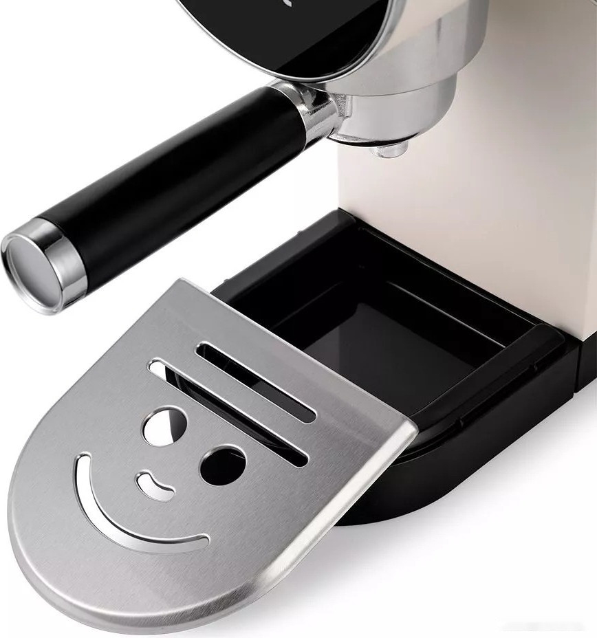 Рожковая кофеварка Kitfort KT-7226 Рожковая кофеварка Kitfort KT-7226