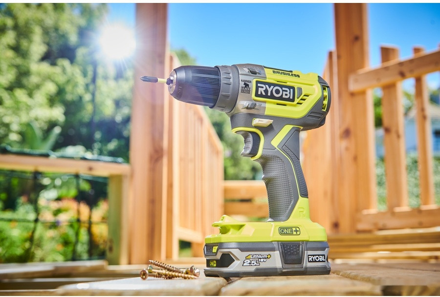 Ударная дрель-шуруповерт Ryobi R18PD5-220S 5133003734 (с 2-мя АКБ, кейс) Ударная дрель-шуруповерт Ryobi R18PD5-220S 5133003734 (с 2-мя АКБ, кейс)
