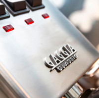 Рожковая помповая кофеварка Gaggia Classic (нержавеющая сталь)