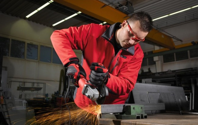 Угловая шлифмашина Milwaukee AGV 13-125 XE Угловая шлифмашина Milwaukee AGV 13-125 XE