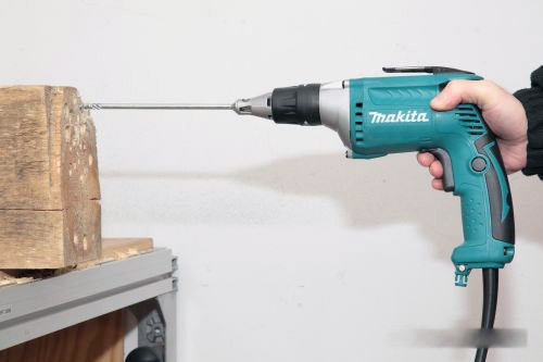 Шуруповерт Makita FS4300JX2 Шуруповерт Makita FS4300JX2