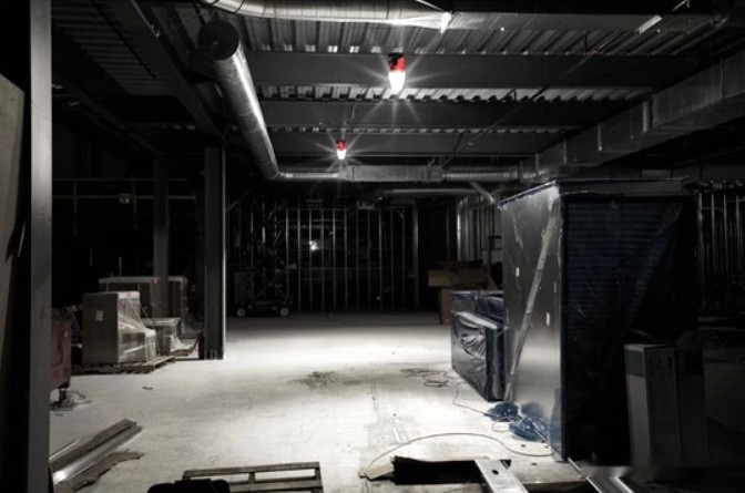 Фонарь Milwaukee HOBL 7000 Фонарь Milwaukee HOBL 7000