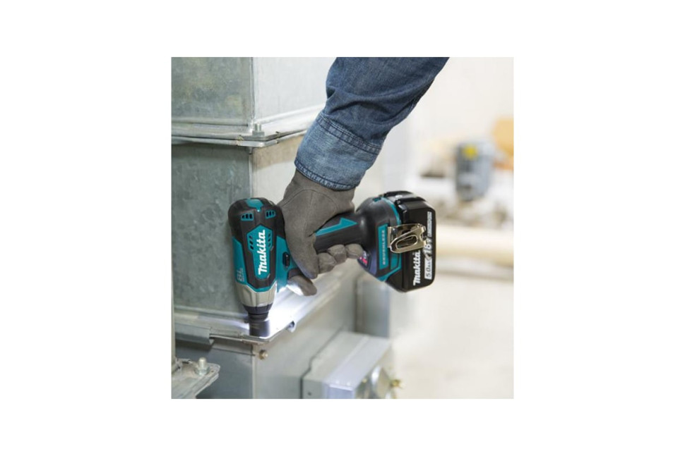 Ударный гайковерт Makita DTW180Z (без аккумулятора) Ударный гайковерт Makita DTW180Z (без аккумулятора)